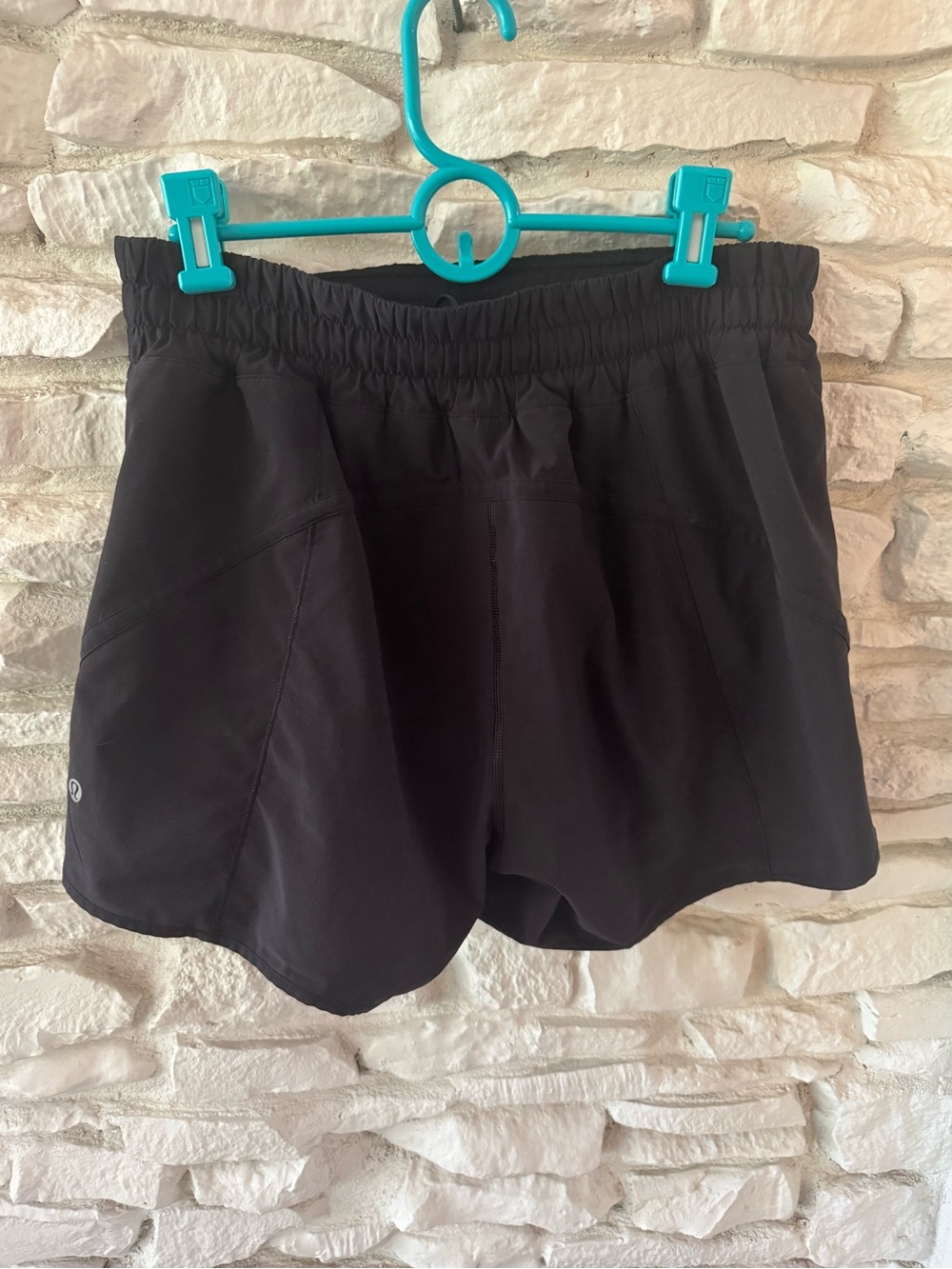 Lululemon Track That Mid-Rise Lined Shorts 5" - Black - Size 10